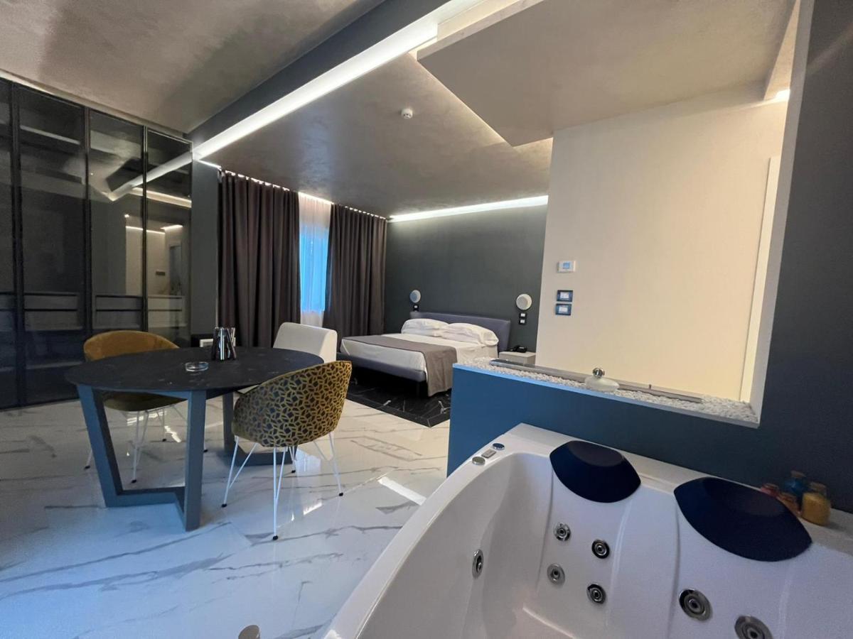 Club Hotel Kennedy Роччелла-Ионика Экстерьер фото